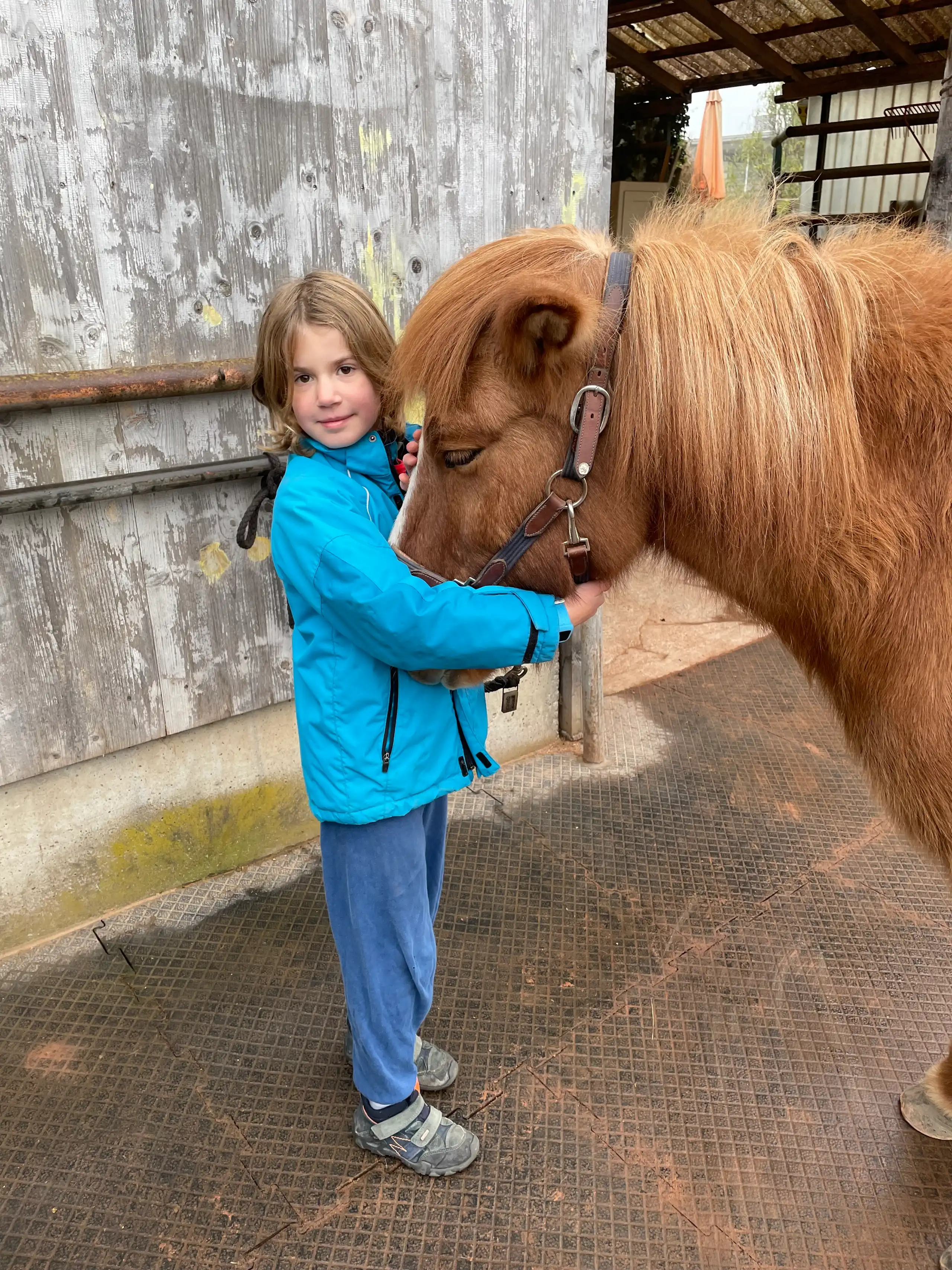 Kind mit Pferd